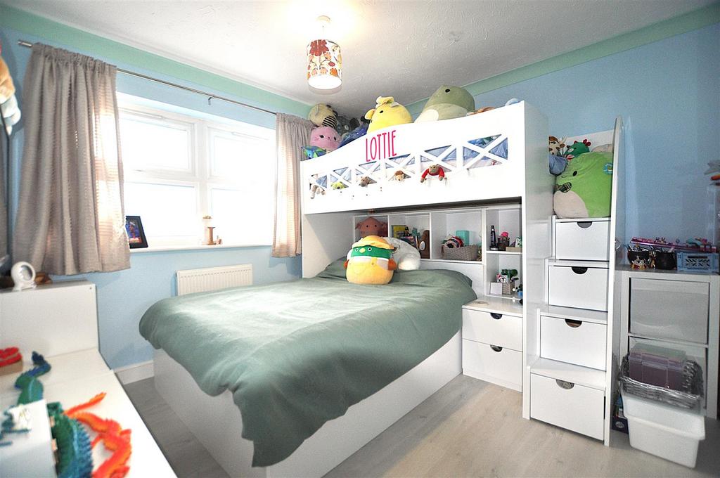Bedroom 2.JPG