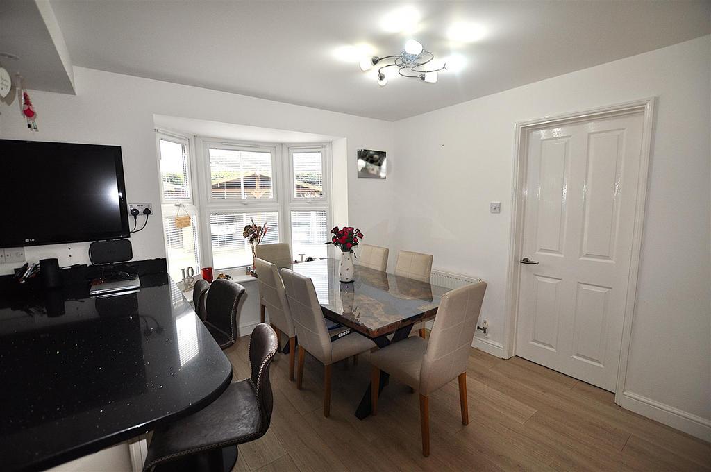 Dining area.JPG