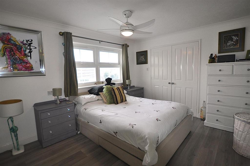 Master Bedroom.JPG