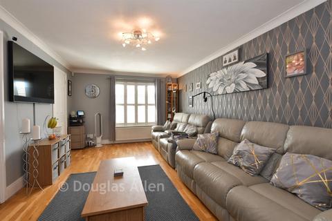 undefined, High Road North, Basildon SS15