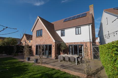 4 bedroom detached house for sale, Bayliss Court Road, Herne Bay, Kent, CT6