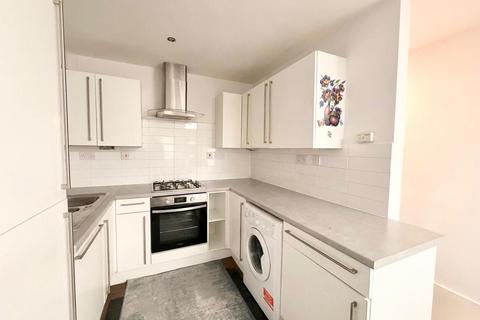 2 bedroom terraced house to rent, Ongar Road, Brentwood