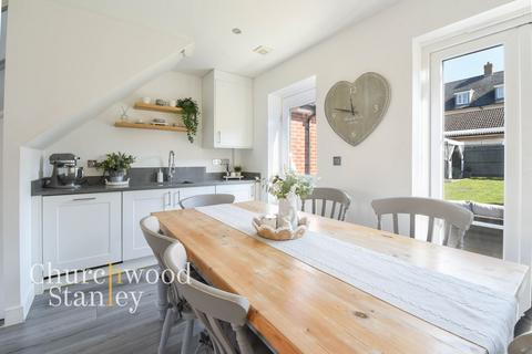 4 bedroom semi-detached house for sale, James Parnell Drive, Colchester, CO2