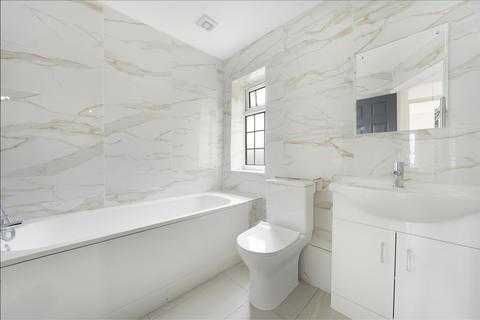 3 bedroom semi-detached house for sale, Redbridge Lane East, Ilford IG4