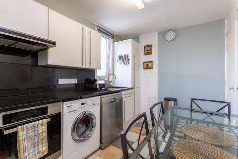 3 bedroom flat to rent, Hotspur Street, London SE11
