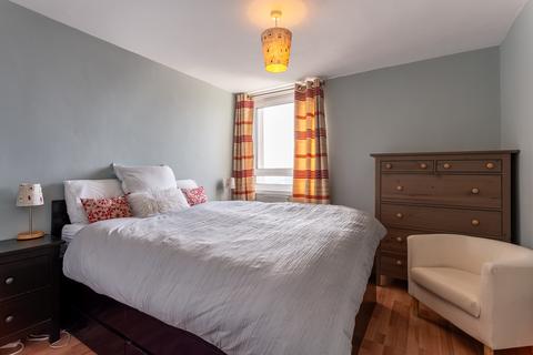 3 bedroom flat to rent, Hotspur Street, London SE11