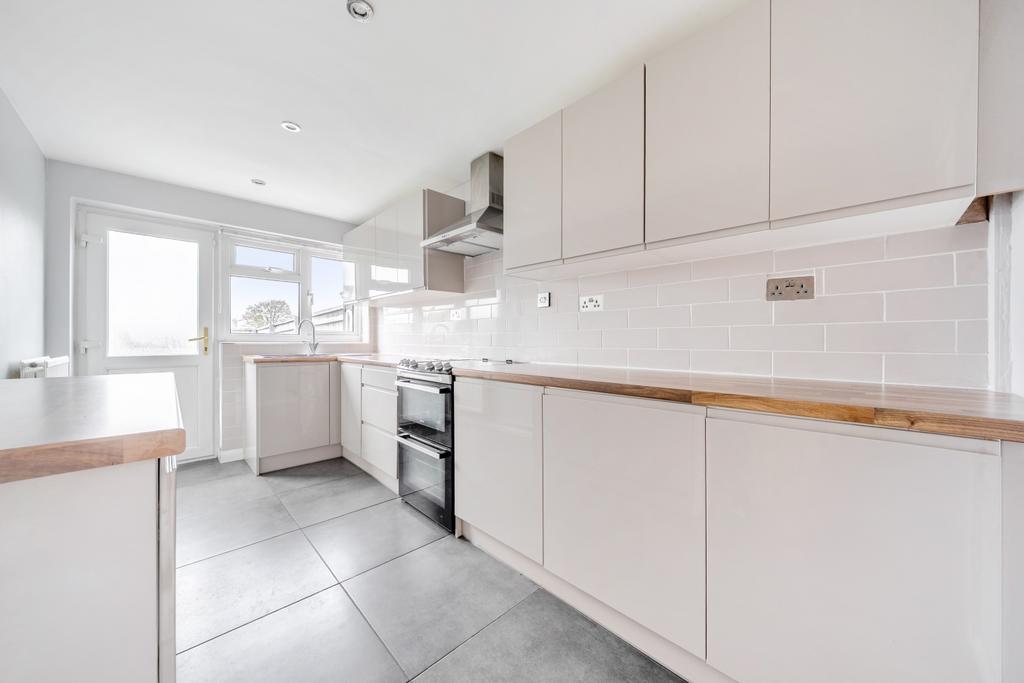 1434490-7-69c294cfe9870