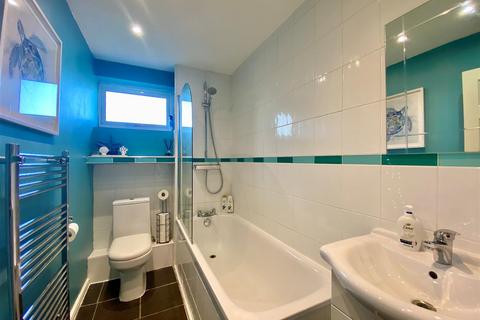 2 bedroom terraced house for sale, Armscroft Gardens, Gloucester