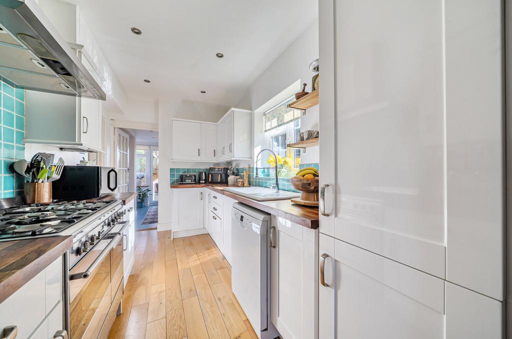 1432375-8-69bbf8e...