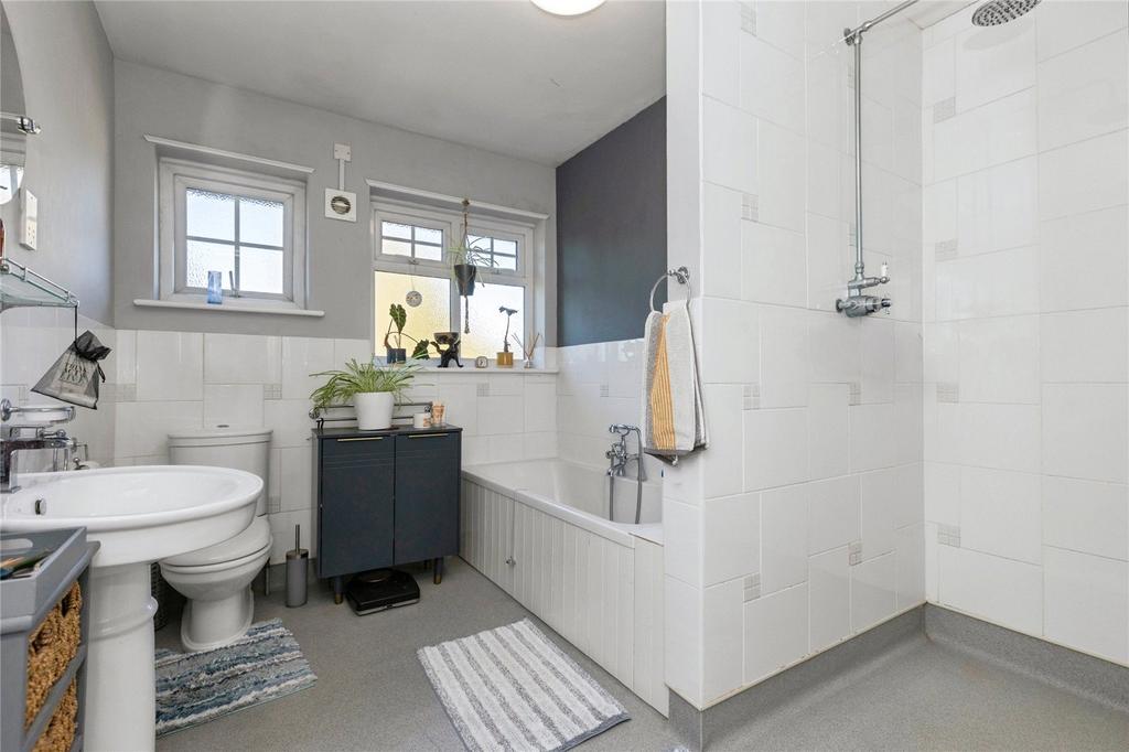 First Floor Bathroom
