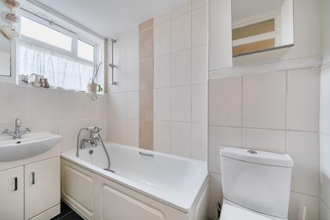 1 bedroom flat to rent, St. James Lane London N10