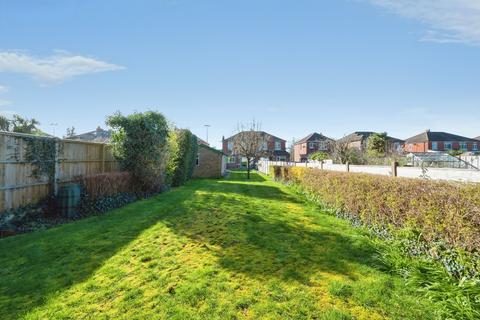 3 bedroom semi-detached house for sale, Passfield Avenue, Eastleigh