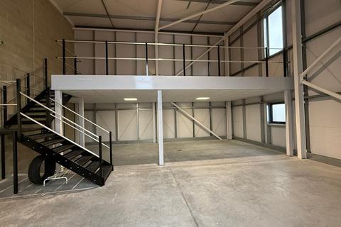 Warehouse to rent, Bingham Rd Sittingbourne ME10 3TR