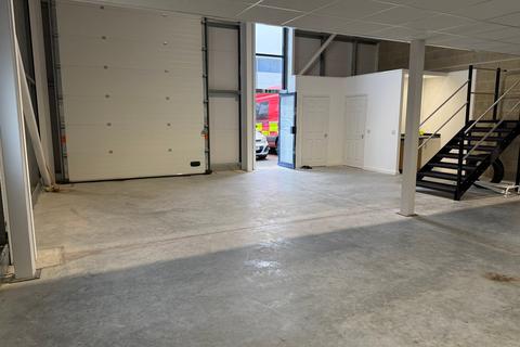 Warehouse to rent, Bingham Rd Sittingbourne ME10 3TR