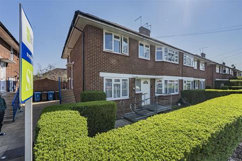 2 bedroom maisonette for sale, Westmead, Windsor