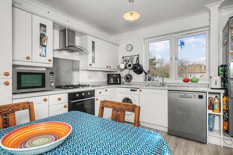 4 bedroom flat for sale, 8 Wester Drylaw Row, Drylaw, Edinburgh EH4 2SF