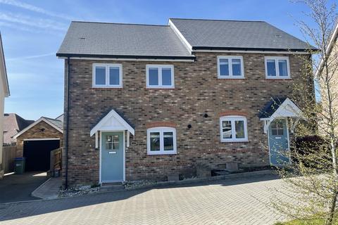 undefined, Henshaw Way, Horsham RH14