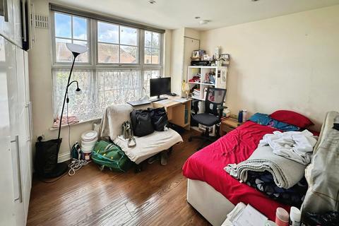 2 bedroom property to rent, Kenton Road, Harrow, HA3
