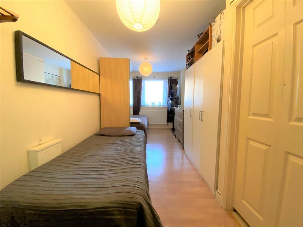 Atkinson Road E16
