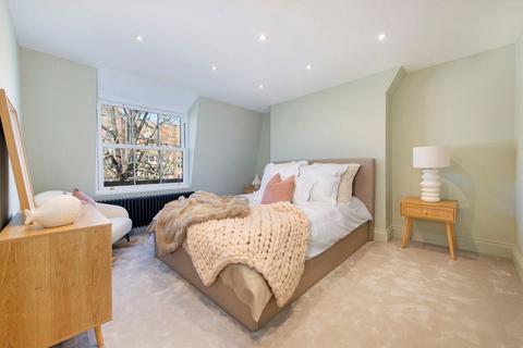 2 bedroom flat for sale, Dalston Lane, London E8