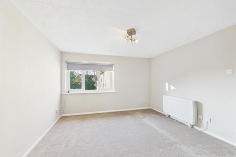 1 bedroom maisonette for sale, Norwood Close, Aylesbury HP20