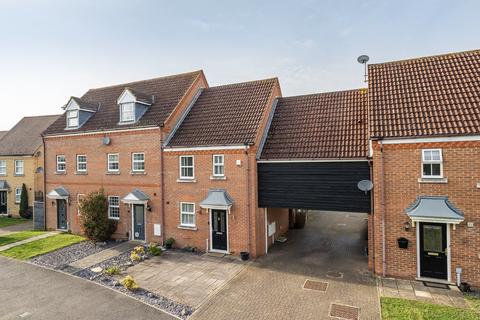 3 bedroom semi-detached house for sale, Kingfisher Road, Shefford, SG17