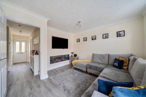 3 bedroom semi-detached house for sale, Kingfisher Road, Shefford, SG17