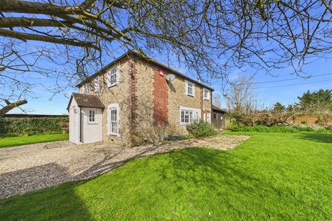 4 bedroom detached house to rent, Manor Lane, South Mundham