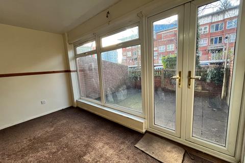 2 bedroom flat to rent, Shepherds Gardens, Birmingham, B15