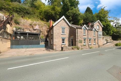undefined, CHEPSTOW, NP16