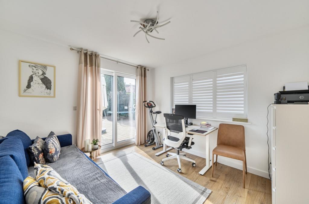 1-69bd8e68d3fe8-1431783-23-69bd347b83c67-1