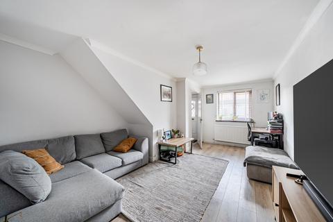 2 bedroom terraced house for sale, Bayleaf Avenue, Woodhall Park, Swindon, SN2
