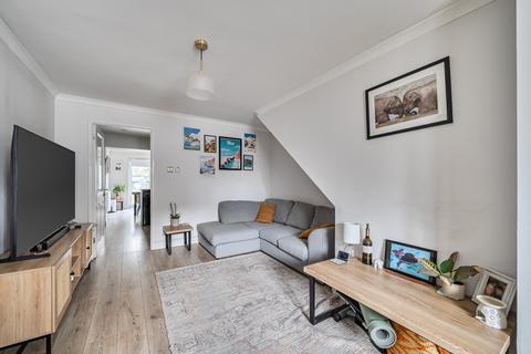 2 bedroom terraced house for sale, Bayleaf Avenue, Woodhall Park, Swindon, SN2