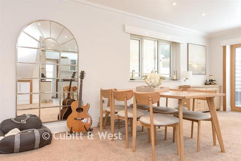 3 bedroom detached house for sale, Tilgate Common, Redhill, Surrey