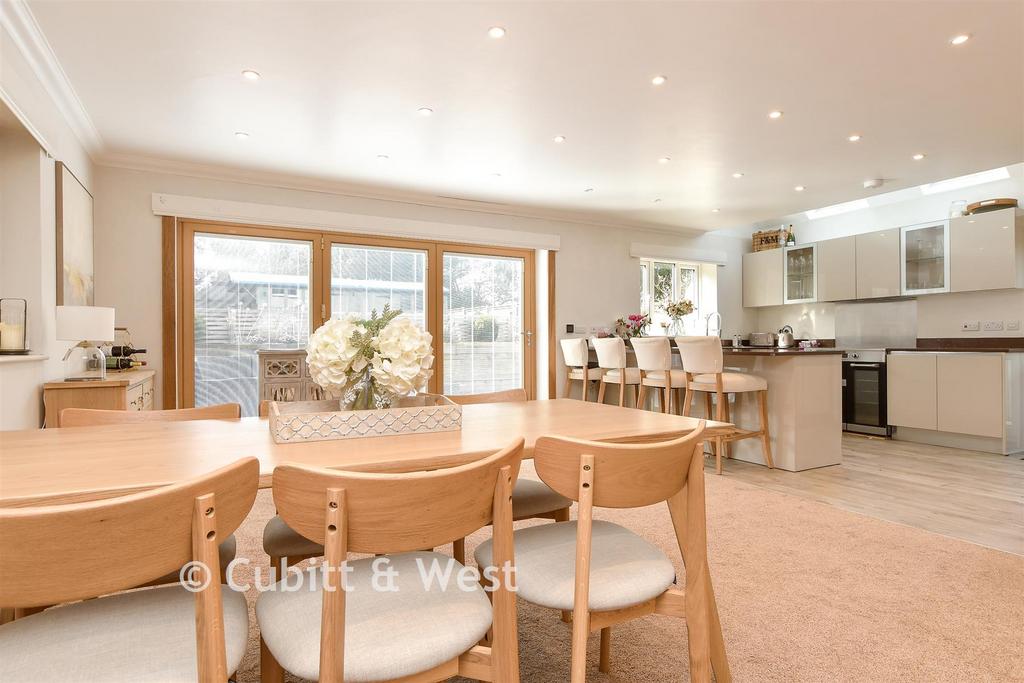 Kitchen Living/Dining Area