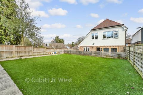 3 bedroom detached house for sale, Tilgate Common, Redhill, Surrey