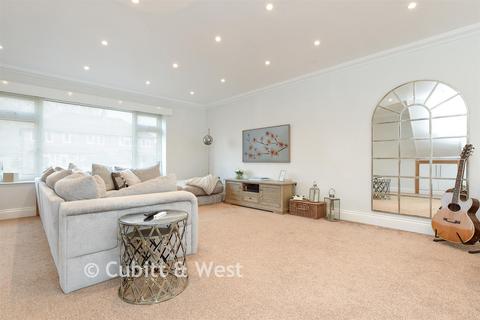 3 bedroom detached house for sale, Tilgate Common, Bletchingley RH1