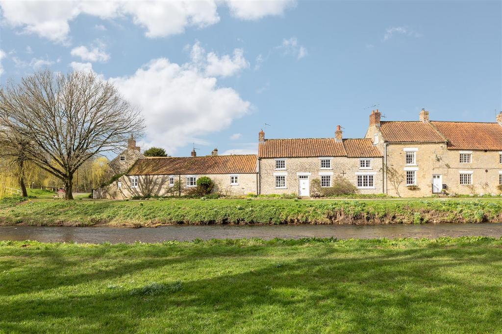 Bridge Farm External-2.jpg