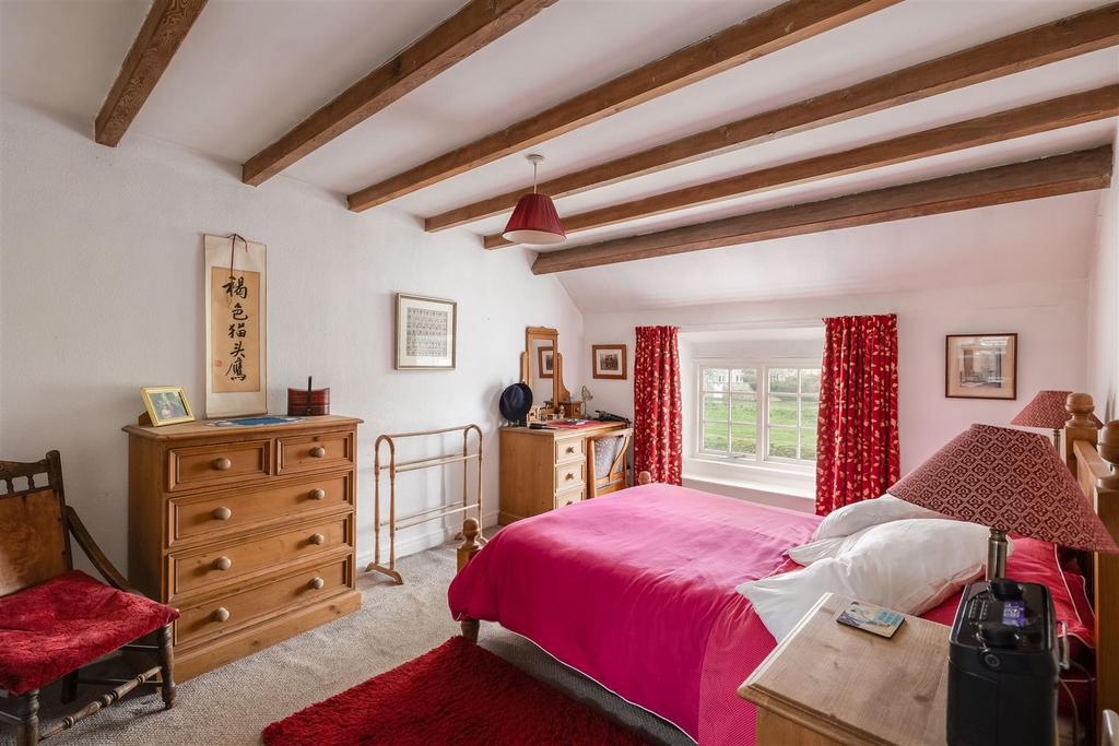 Bridge Farm Bedroom 1-1.jpg