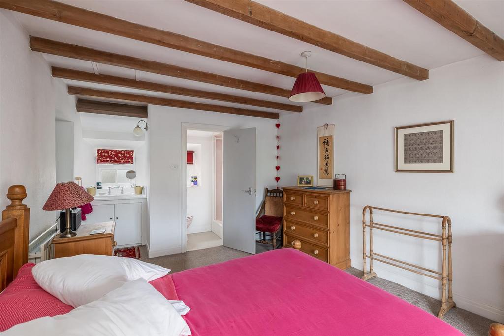 Bridge Farm Bedroom 1-2.jpg
