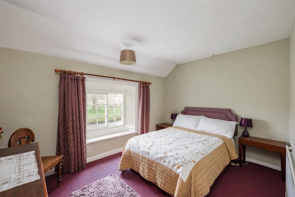 Bridge Farm Bedroom 3.jpg