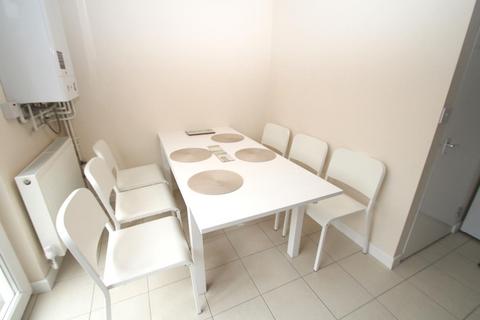 Property to rent, 11 The Glen, Hemel Hempstead, HP2