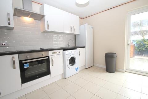 Property to rent, 11 The Glen, Hemel Hempstead, HP2