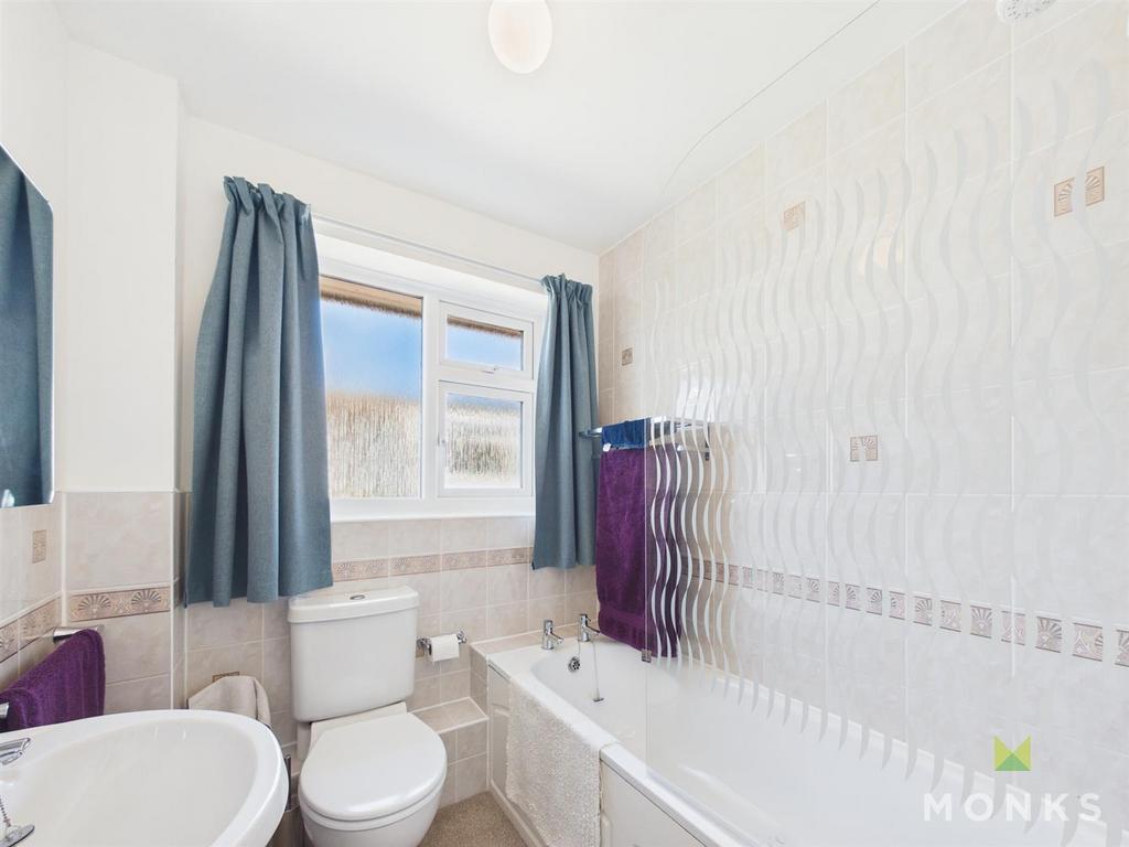 CAM01348 G0-PR0800-STILL021.jpg