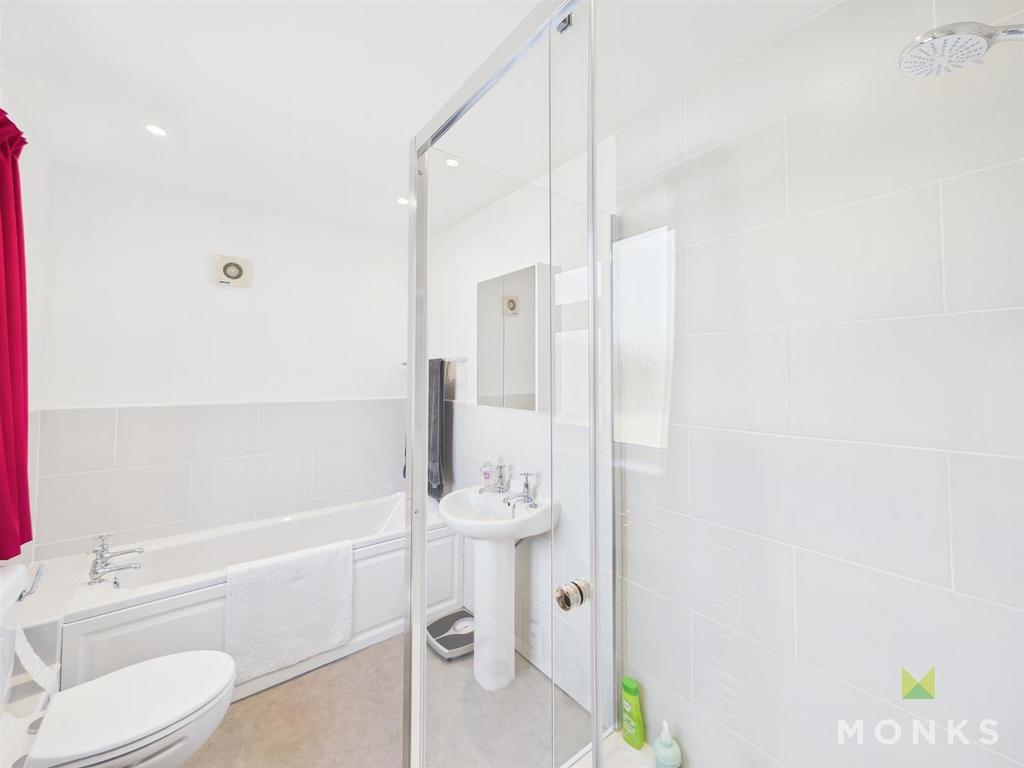 CAM01348 G0-PR0800-STILL025.jpg