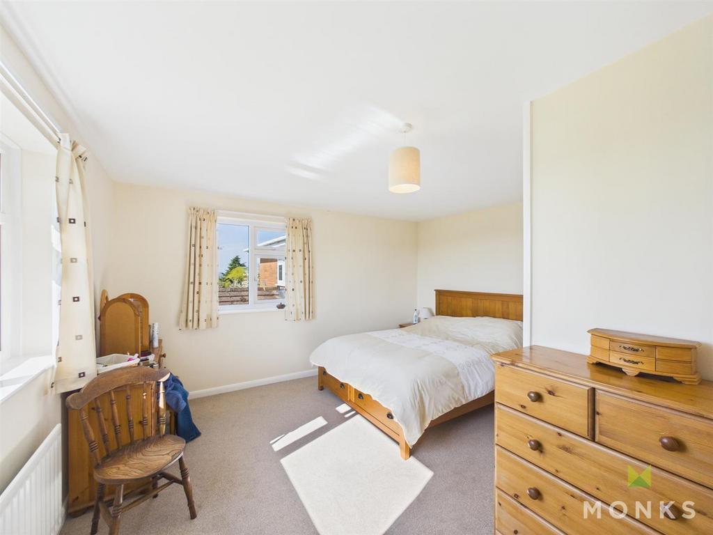 CAM01348 G0-PR0800-STILL028.jpg