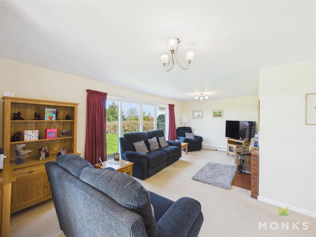 CAM01348 G0-PR0800-STILL009.jpg