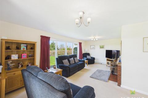 5 bedroom detached house for sale, Field Drive, Clive, Shrewsbury