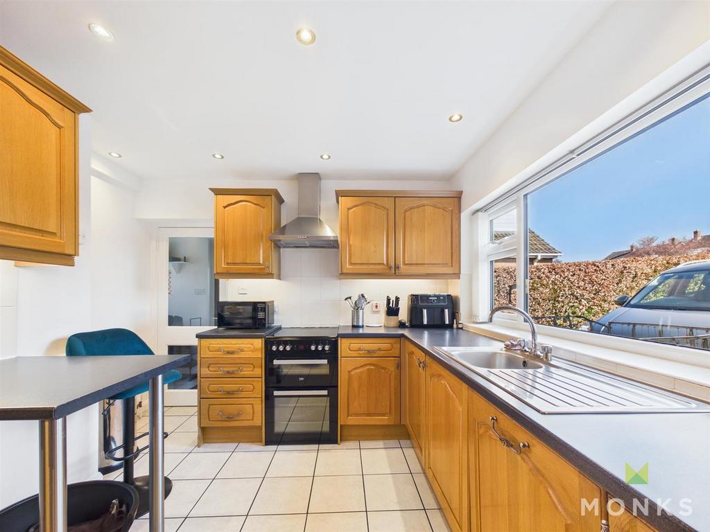 CAM01348 G0-PR0800-STILL006.jpg