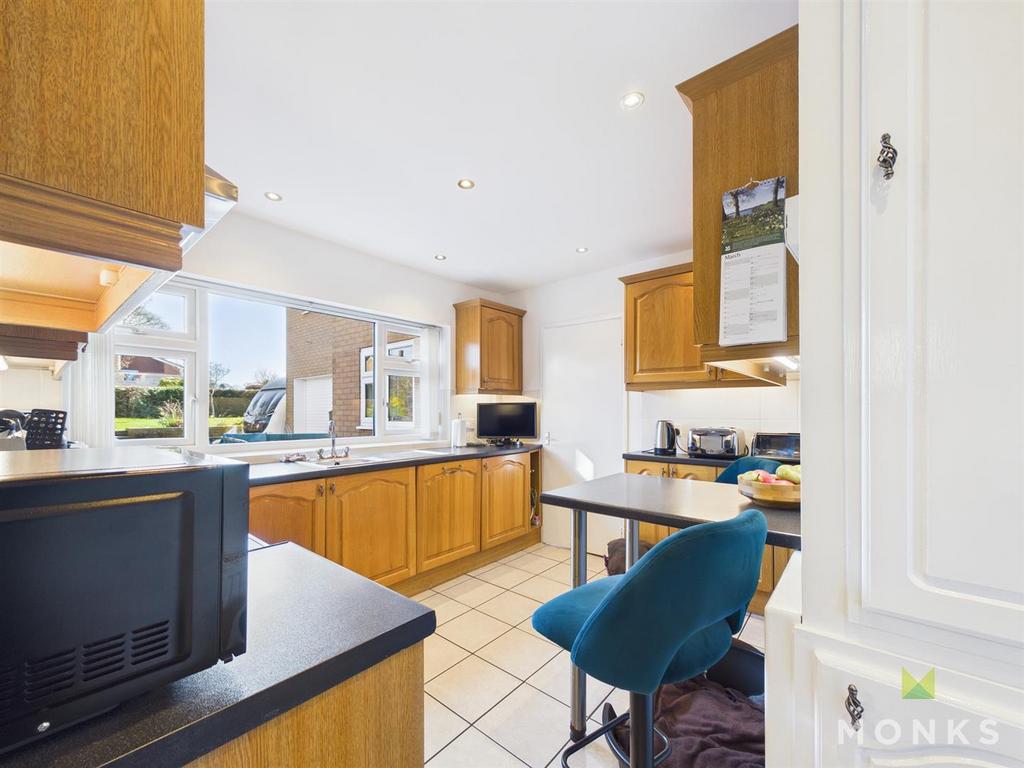 CAM01348 G0-PR0800-STILL007.jpg